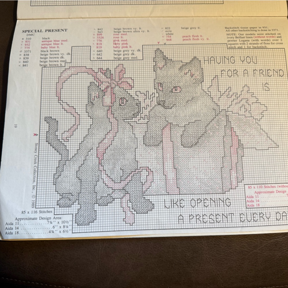 Collection Cat Embroidery Pattern Book - Picture 16 of 16